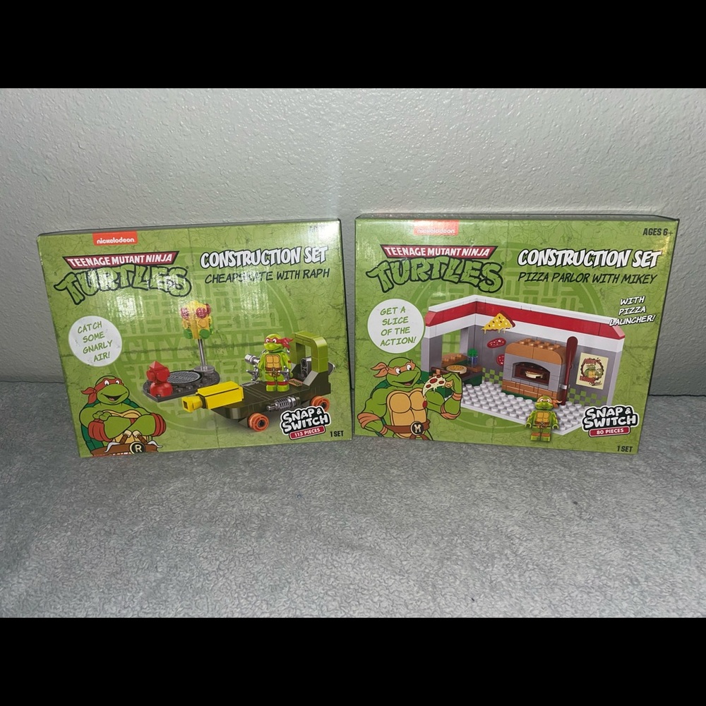 Ninja turtles comes with Mikey and Ralph
